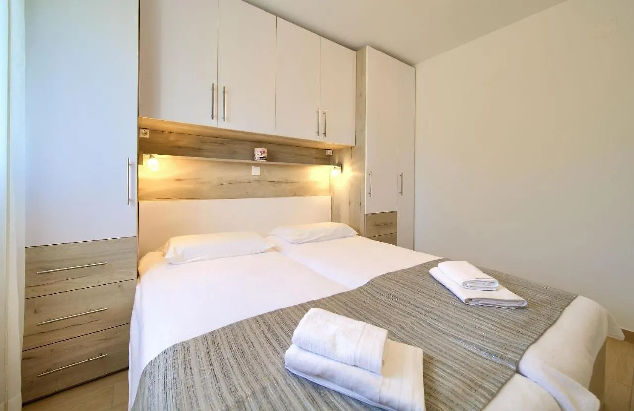 Apartment Crystal Aura Malinska Croatia